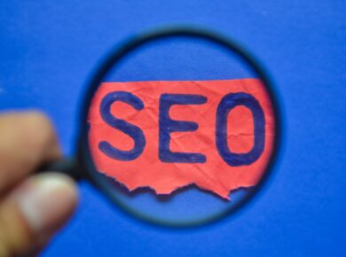 SEO on a magnifying glass